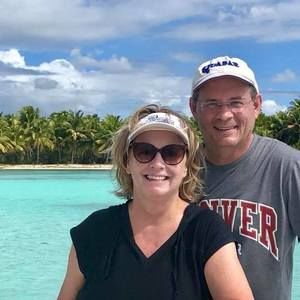 Meet your Posher, Lorie